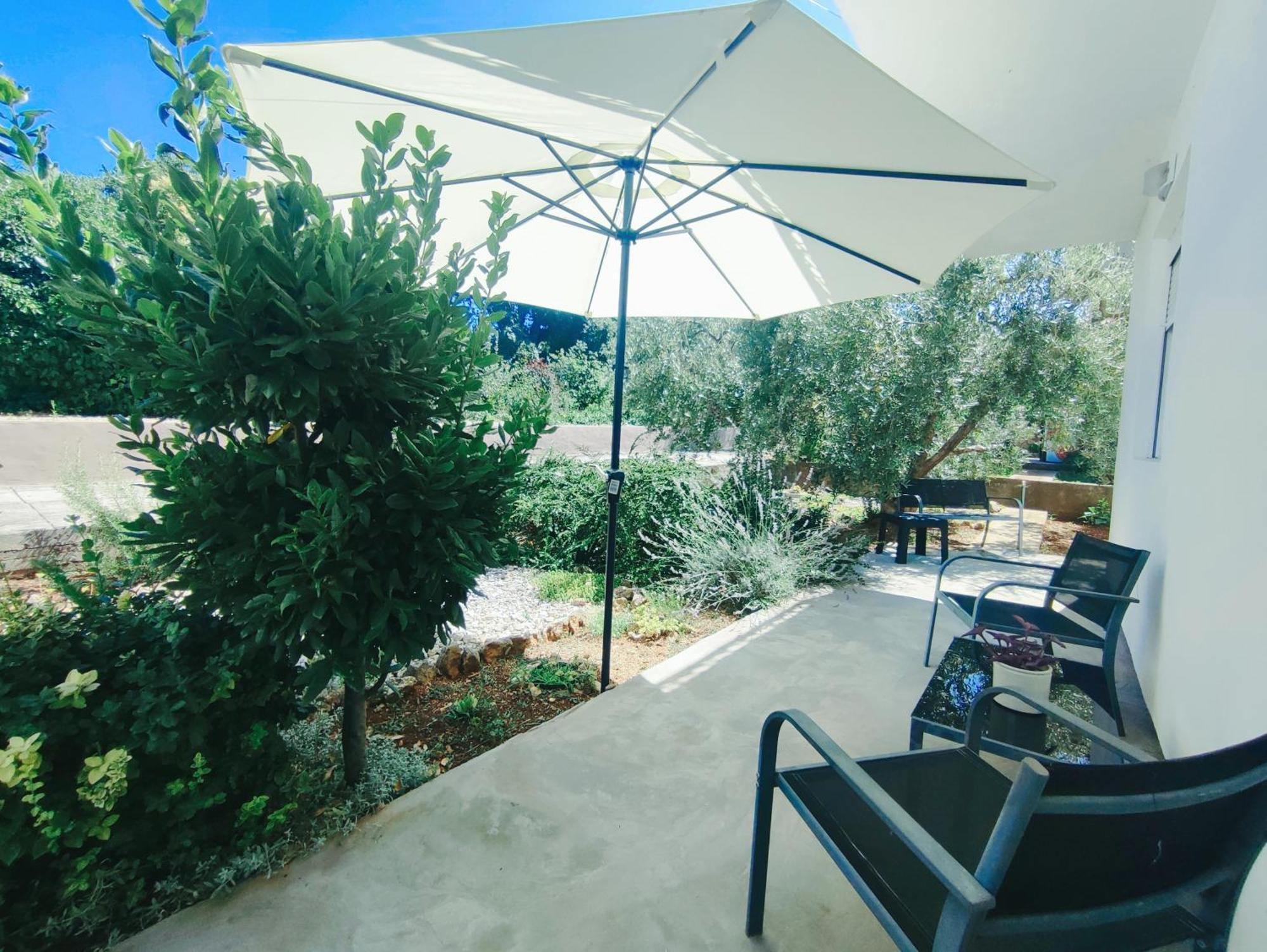 Garden Apartment Sutomiscica Exterior photo